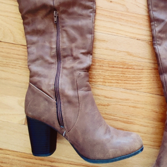 Madden Girl Brown Knee High Embroidered Boots Size 7.5 - Picture 5 of 5